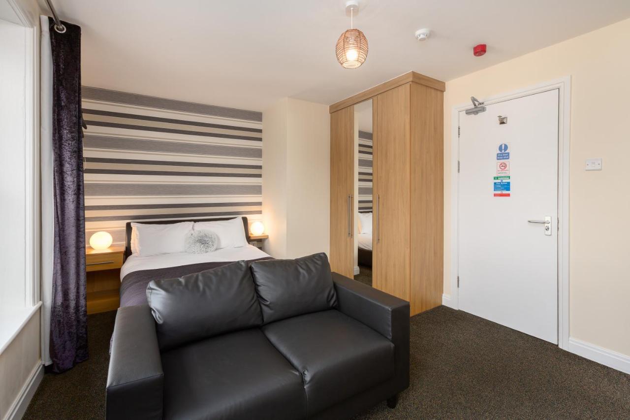Hotel 11 Blackpool Strictly Over 25S No Party People — Photos 1