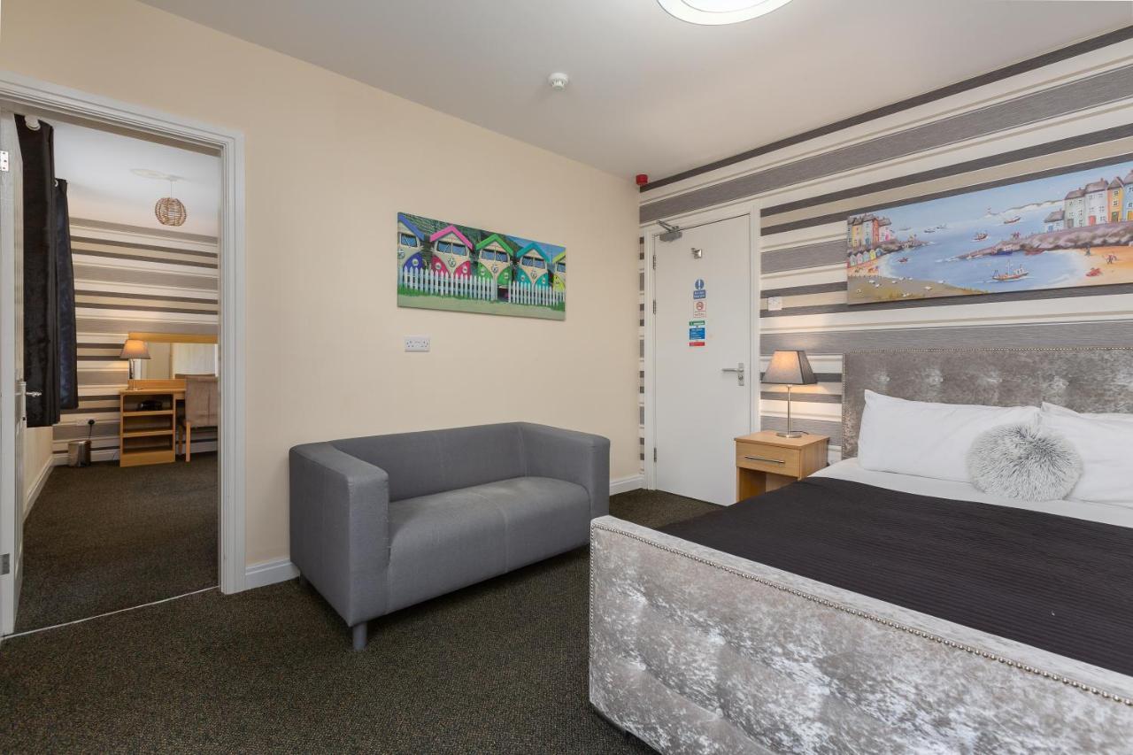 Hotel 11 Blackpool Strictly Over 25S No Party People, Blackpool